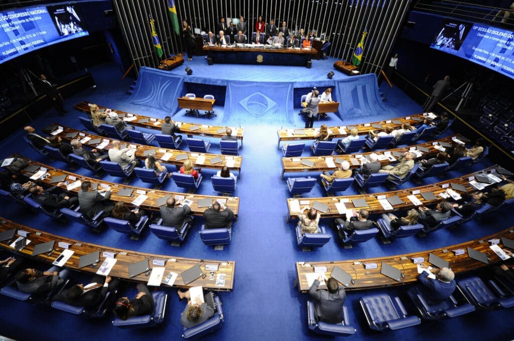 Aumento do número de parlamentares na Câmara Federal: uma vergonha!