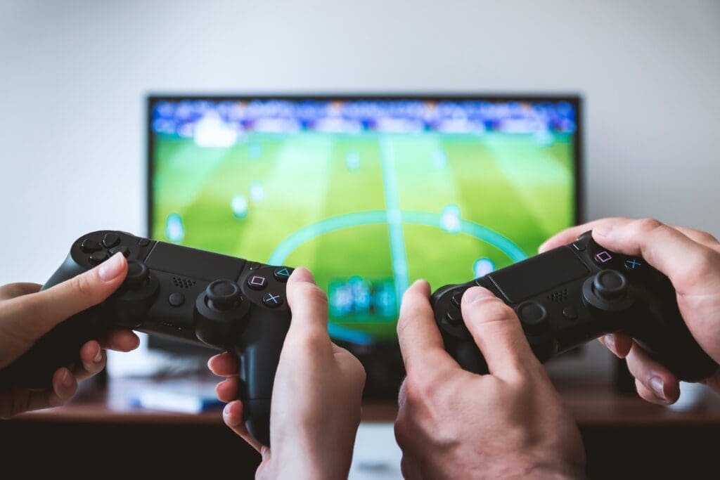 A vulnerabilidade do consumidor nos contratos de jogos online (MMOs) e a abusividade do bloqueio ao acesso pelo fornecedor