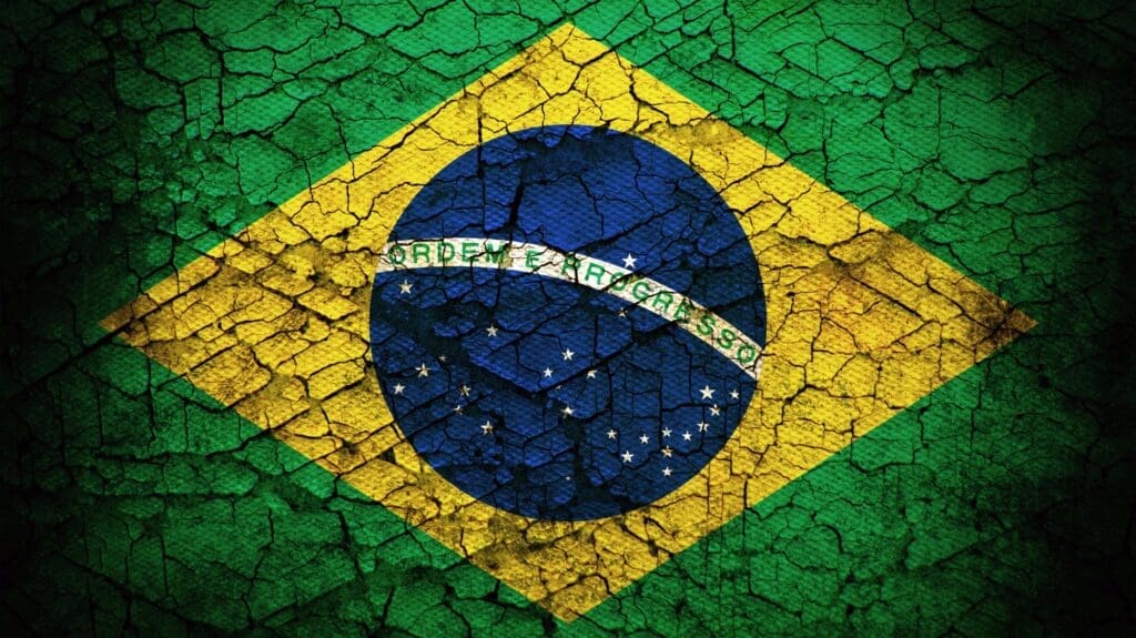 País mergulhado em antagonismo político-ideológico   