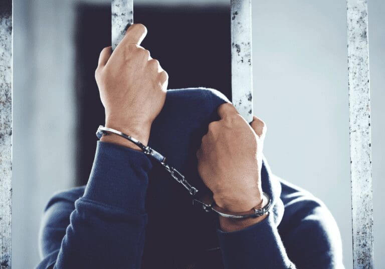 Réu primário no tráfico drogas e prisão preventiva, pode ocorrer?