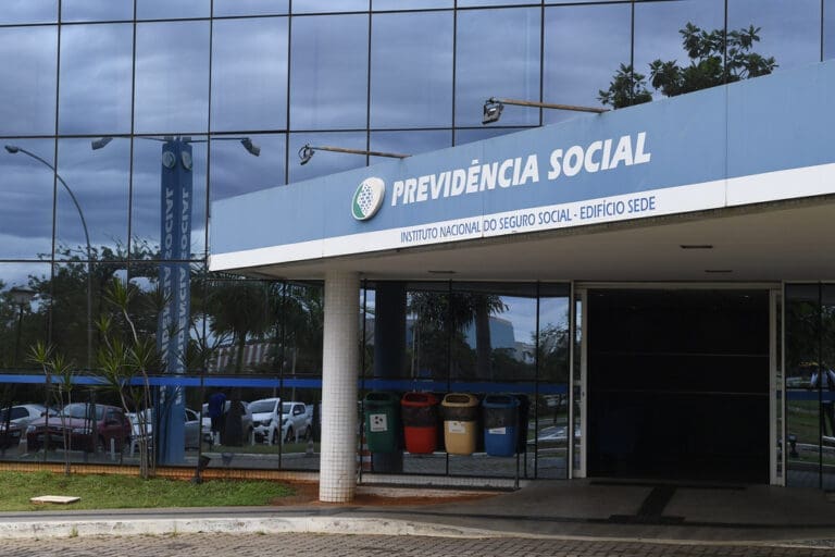 Recolhimento de contribuições atrasadas na Previdência Social