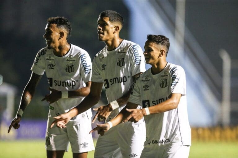 Após um ano difícil, finalmente uma felicidade para a torcida: Santos na final da Copinha