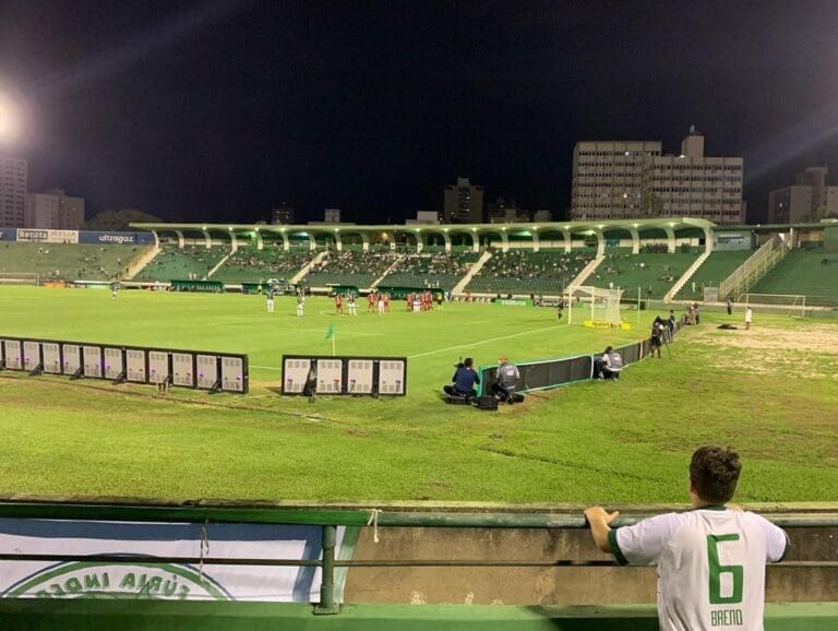 Após empate eletrizante por 2-2, o Guarani é eliminado nos pênaltis pelo Vila Nova, na Copa do Brasil.