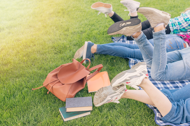 Seu filho deve estudar nas férias? O que a ciência diz sobre isso