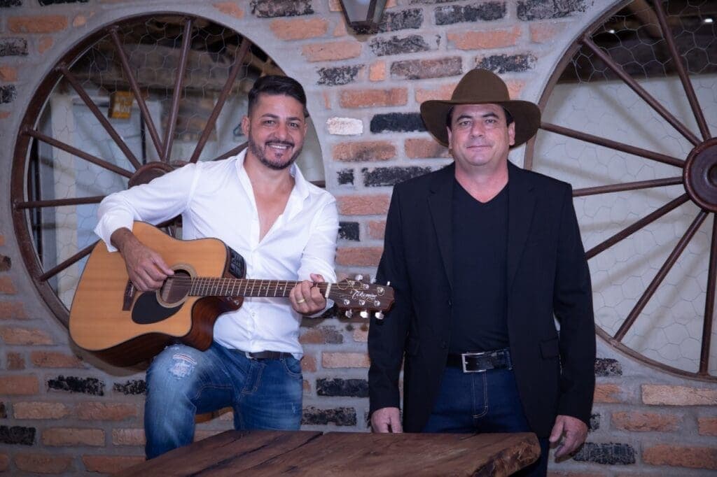 Antonio Carlos & Rangel lançam música gravada com Padre Alessandro