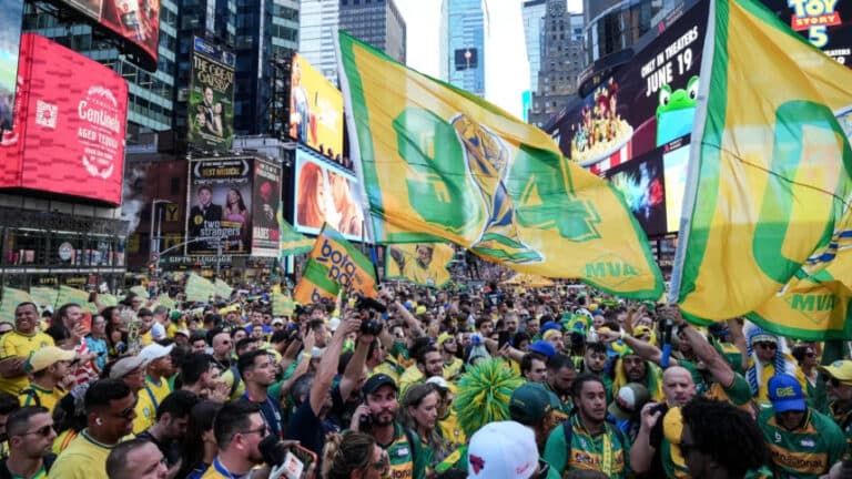 Rumor sobre brasileiros na Times Square levanta dúvida: quando um visto americano pode ser cancelado?