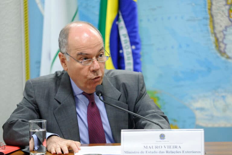 Chanceler brasileiro e representante comercial dos EUA conversam em Paris em meio a ameaça de novas tarifas