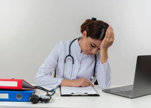 Impactos do excesso de informação para a formação médica no Brasil