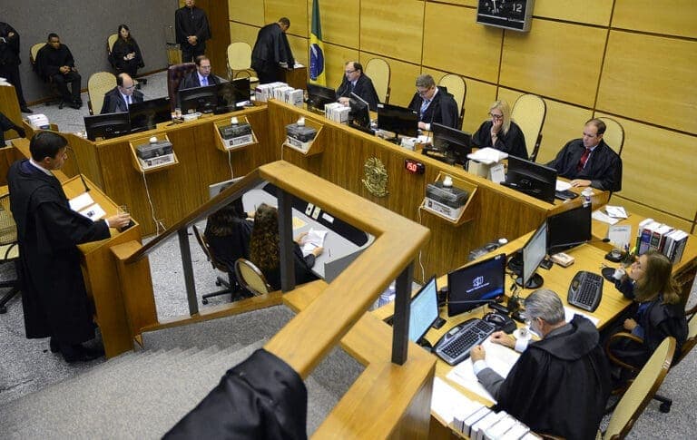 É grave a condução de diligências investigatórias por delegado considerado suspeito, alerta especialista