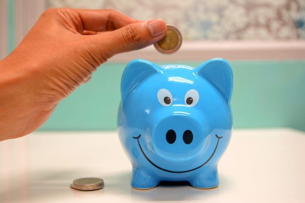 Por que é tão difícil poupar $$$ ?