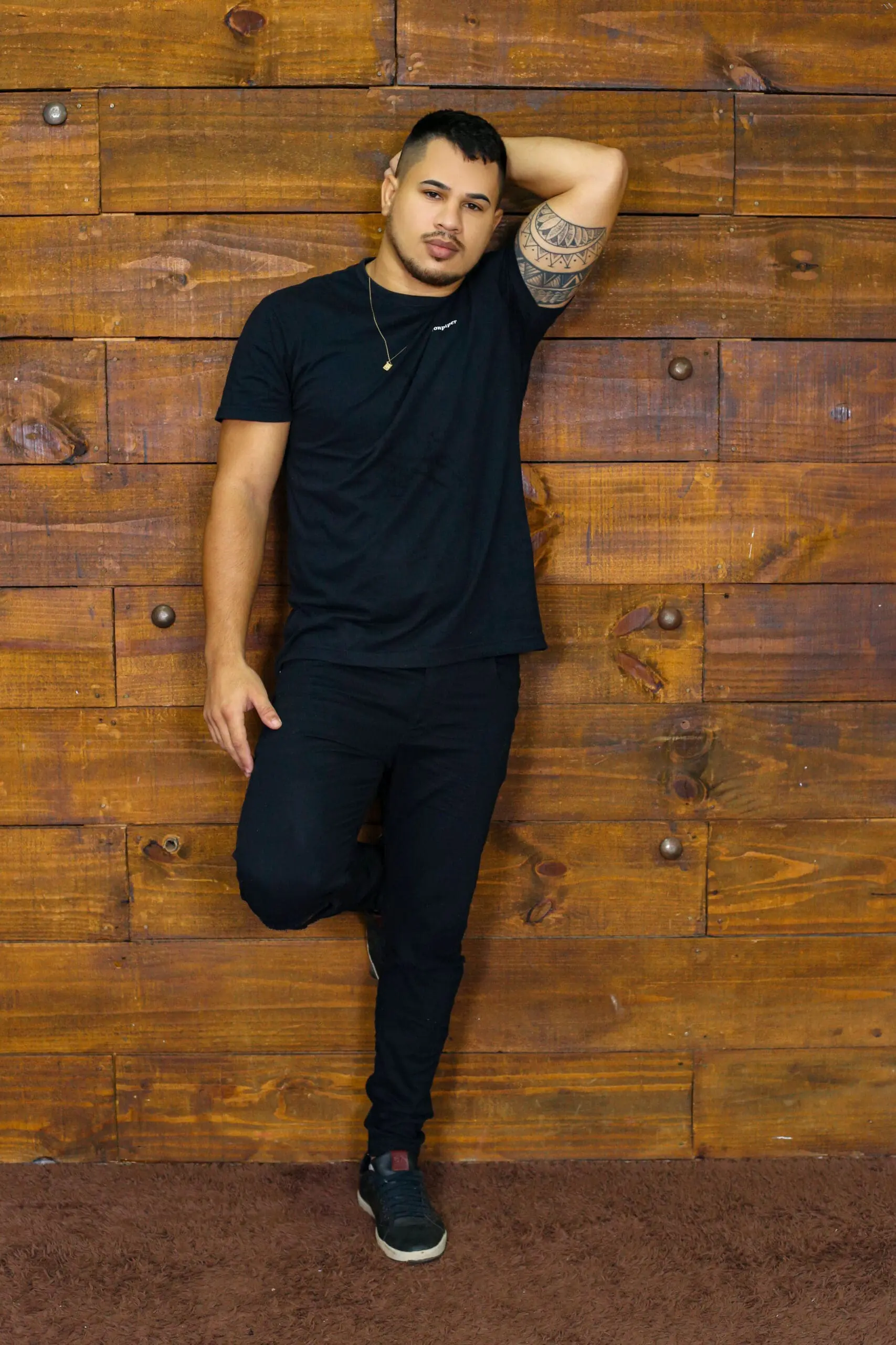 oie_26212141D9KwzVTS-min