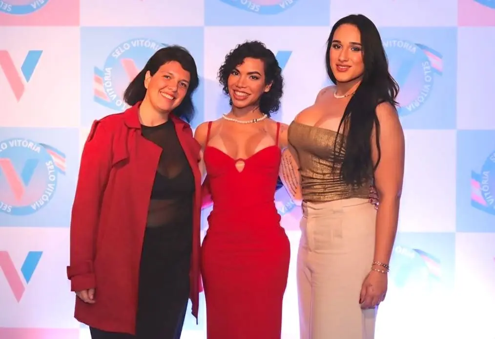 Fada (Fundadora e CMO), Vitória Guarizo (Co-Fundadora e CEO) e Daniela Porto (COO) do Selo Vitoria | Crédito da Foto: Marcello Fim / Divulgação