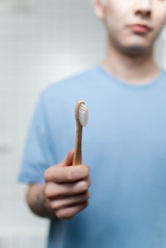A influência da higienização bucal na prevenção de pneumonia associado à ventilação mecânica em leitos de UTI.
