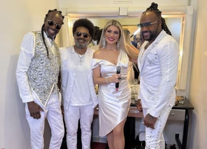 Adryana Ribeiro e Grupo Negritude Jr - Foto Divulgação