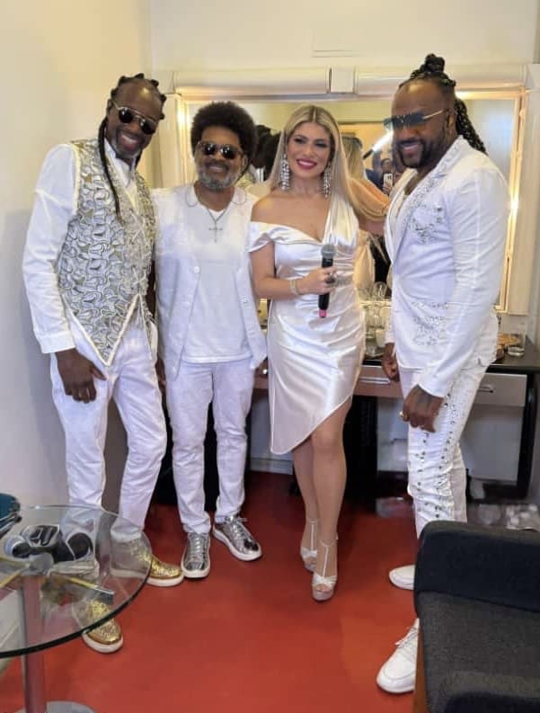 Adryana Ribeiro e Grupo Negritude Jr - Foto Divulgação