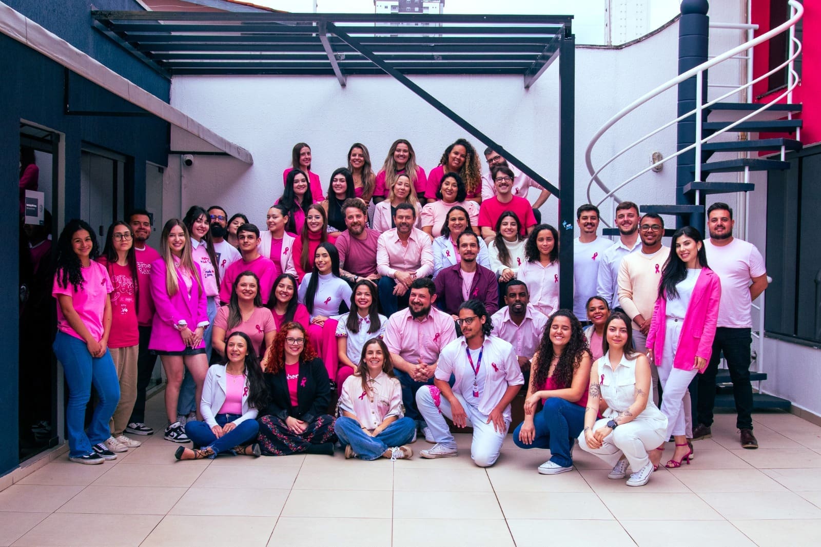 Empresário lidera ação no Outubro Rosa para fortalecer a ...