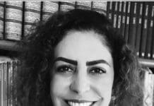 Ave Rara escava a palavra: o Corpo, a Voz e o Abismo na poesia de Helena Arruda