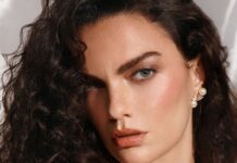 Bárbara Fialho é a estrela da “Divina”, nova coleção da Rommanel que promete iluminar as festas da temporada