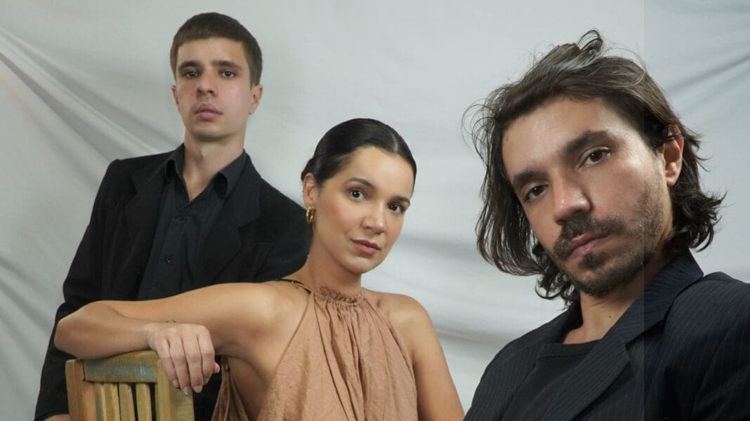 Luã Batista, Tai Xavier e Nino Batista, criadores do Peixinho Festival - Crédito fotográfico Peixinho Estúdio