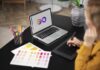 Cores e Tipografia: Como Escolher a Identidade Visual dos seus Materiais Institucionais