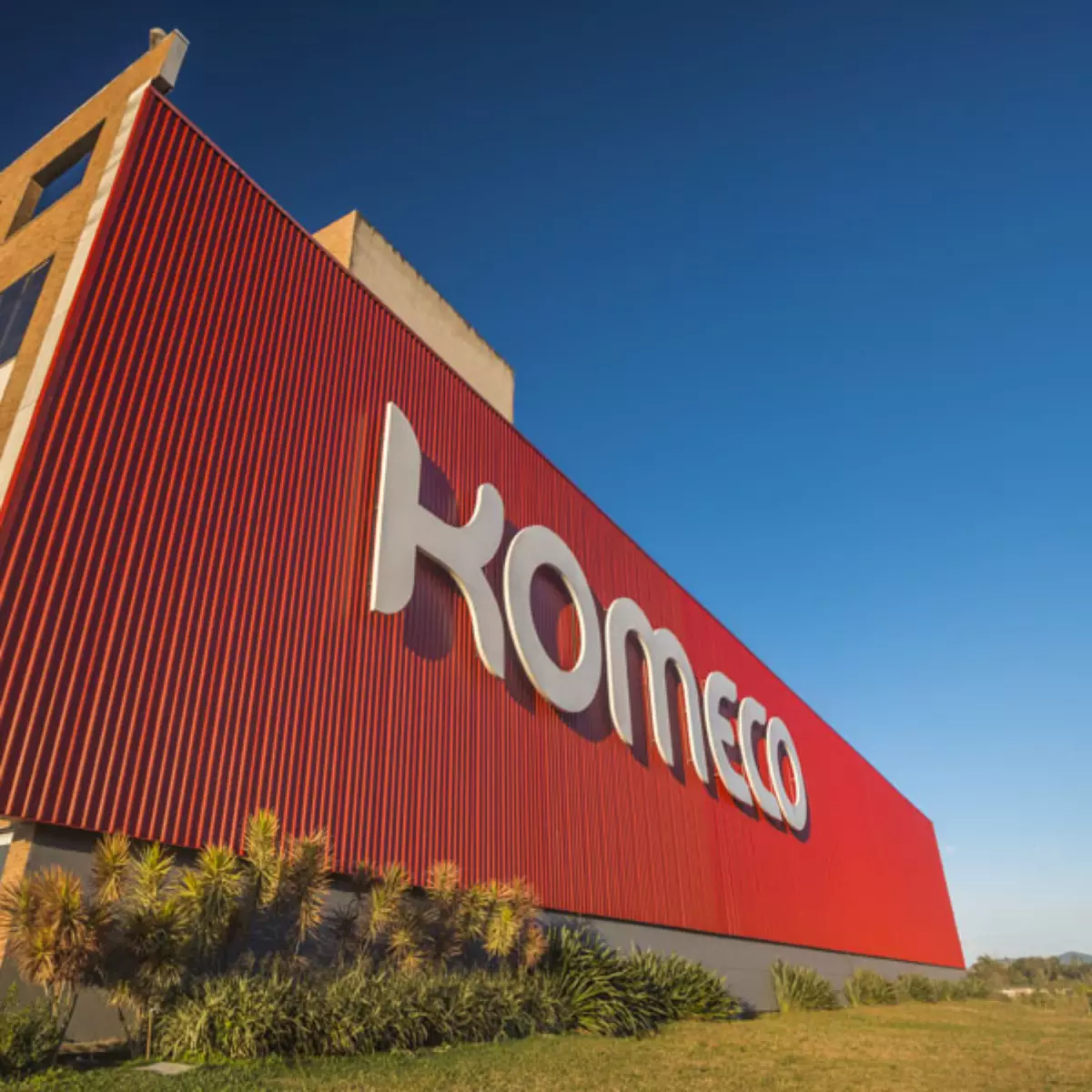 Komeco é certificada pelo TJSC por atuação na formação de jovens em situação de acolhimento