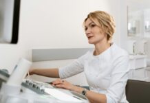 Primeira consulta ginecológica: quando e por que começar?