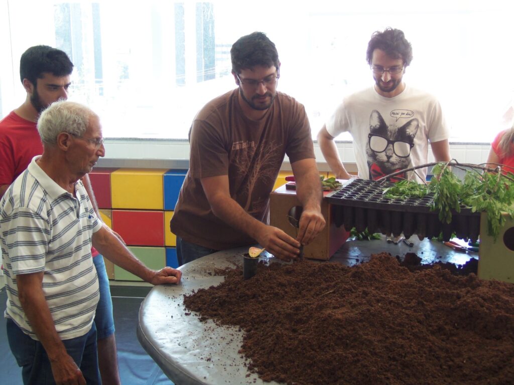 Referência em manejo biológico, Maneco Zago lidera curso sobre agricultura regenerativa na Escola Accura