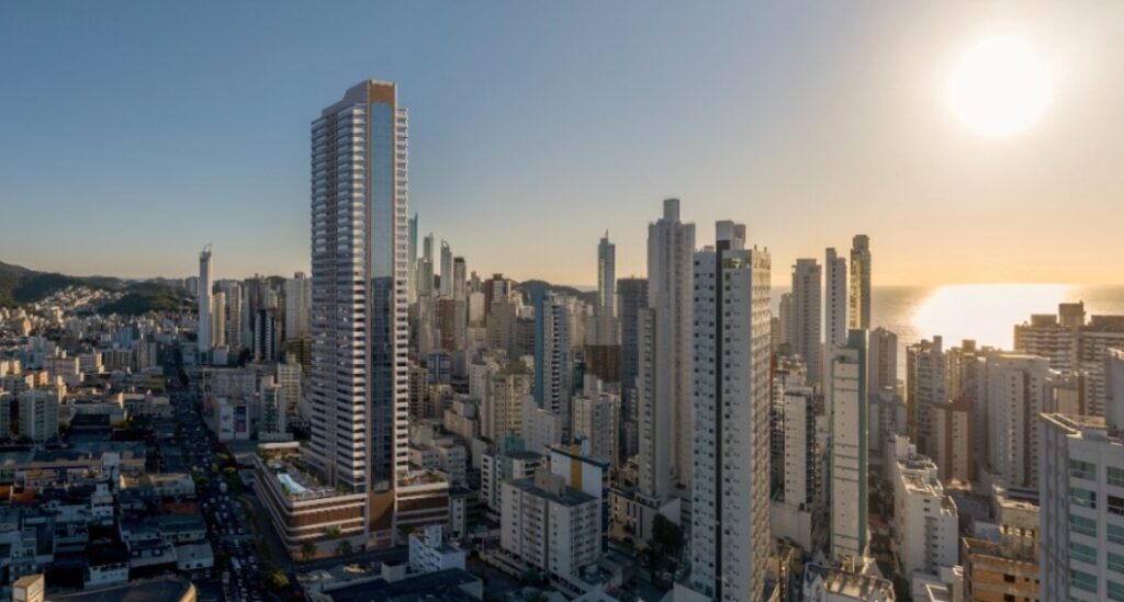 Investidor de renda fixa migra capital para imóveis de alto padrão e Balneário Camboriú se mantém no topo do ranking no m2